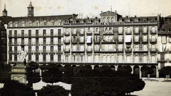 Imagen perteneciente al Fondo de la Comisión de Monumentos Históricos y Artístic Imagen perteneciente al Fondo de la Comisión de Monumentos Históricos y Artístic