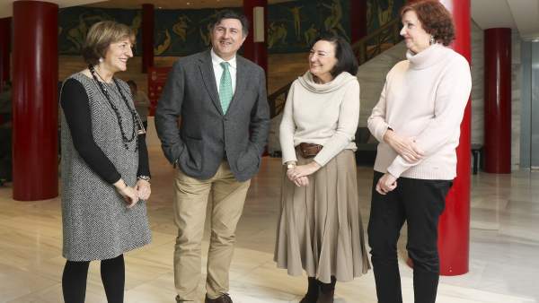 El consejero, Francisco Fernández Mañanes, presenta la incorporación de fondos El consejero, Francisco Fernández Mañanes, presenta la incorporación de fondos