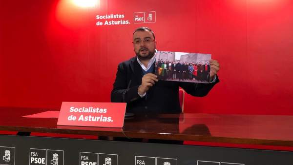 El secretario de la FSA y candidato a la presidencia, Adrián Barbón, en rueda de El secretario de la FSA y candidato a la presidencia, Adrián Barbón, en rueda de