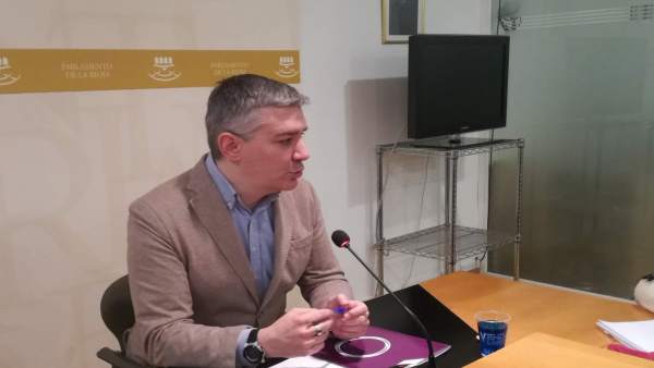 Podemos rechaza las 'prisas' y 'ponerse medallitas' Podemos rechaza las 'prisas' y 'ponerse medallitas'