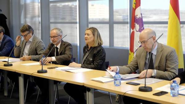 Del Olmo durante la reunión del Comité de Seguimiento del Plan de Dinamización Del Olmo durante la reunión del Comité de Seguimiento del Plan de Dinamización
