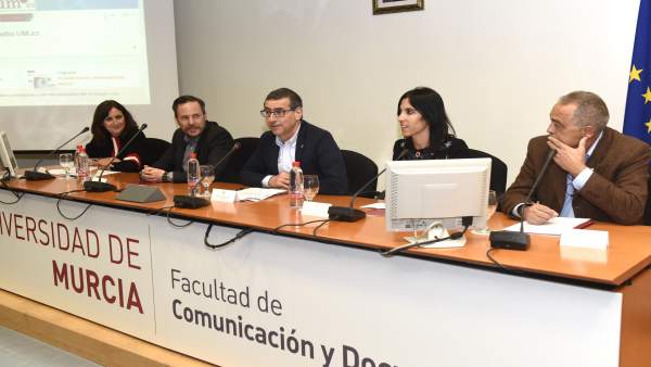 Presentación de la radio on line de la UMU Presentación de la radio on line de la UMU