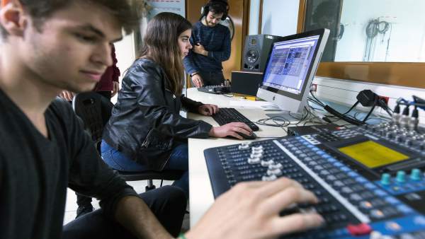 Euskado refuerza la digitalización en la FP Euskado refuerza la digitalización en la FP