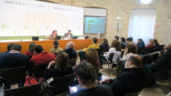 Reunión de trabajo para planificar la Feria de los Pueblos de Jaén 2019. Reunión de trabajo para planificar la Feria de los Pueblos de Jaén 2019.