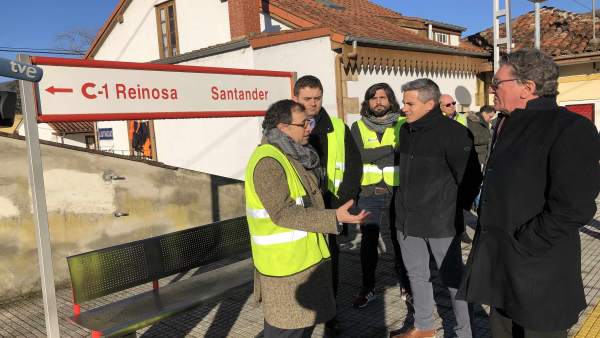 Zuloaga visita las obra de refuerzo y mejora de puentes sobre vía férrea Zuloaga visita las obra de refuerzo y mejora de puentes sobre vía férrea