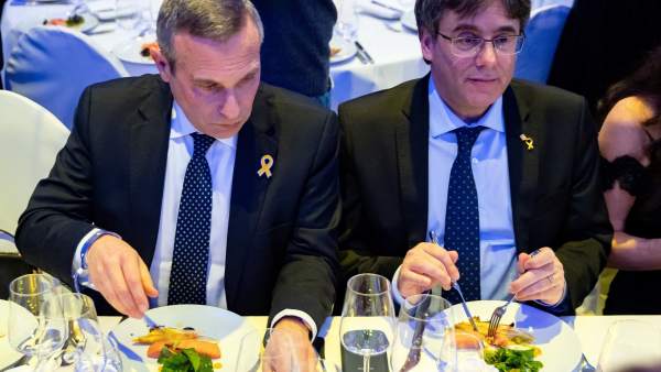 Puigdemont, en la cena de la gala Cinema for Peace de Berlín