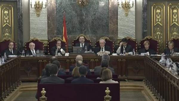 Los políticos presos frente al juez. Los políticos presos frente al juez.