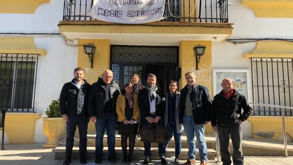 Asistentes a la reunión por la macrogranja porcina Asistentes a la reunión por la macrogranja porcina