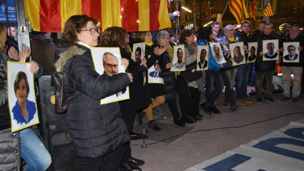 Concentración en Lleida en protesta por el juicio del 1-O Concentración en Lleida en protesta por el juicio del 1-O