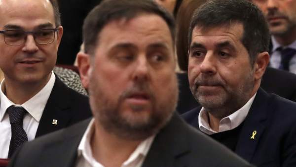 Lazos amarillos en el juicio del procés Lazos amarillos en el juicio del procés