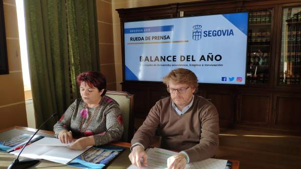 Clara Luquero y Jesús García hacen balance de las políticas económicas en Segovi Clara Luquero y Jesús García hacen balance de las políticas económicas en Segovi