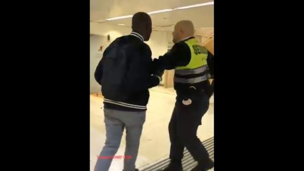 Actuación de un vigilante de la estación de Sants acusado de racista Actuación de un vigilante de la estación de Sants acusado de racista