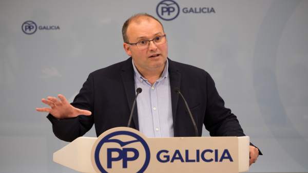 El secretario xeral del PPdeG, Miguel Tellado, en rueda de prensa El secretario xeral del PPdeG, Miguel Tellado, en rueda de prensa