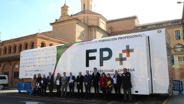 Presentación de la FP++ y el Aula Móvil del Grupo San Valero Presentación de la FP++ y el Aula Móvil del Grupo San Valero