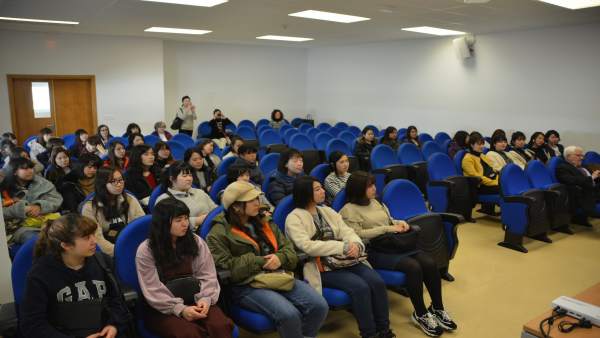 Un grupo de universitarias japonesas, en Soria Un grupo de universitarias japonesas, en Soria