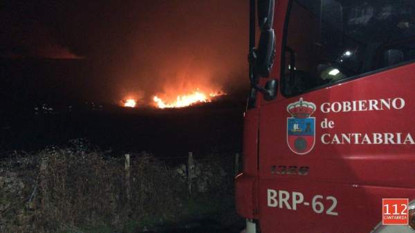 Incendio forestal en Cantabria Incendio forestal en Cantabria