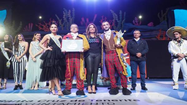 Zeta-Zetas, primer premio de Interpretación en el concurso de Murgas Zeta-Zetas, primer premio de Interpretación en el concurso de Murgas