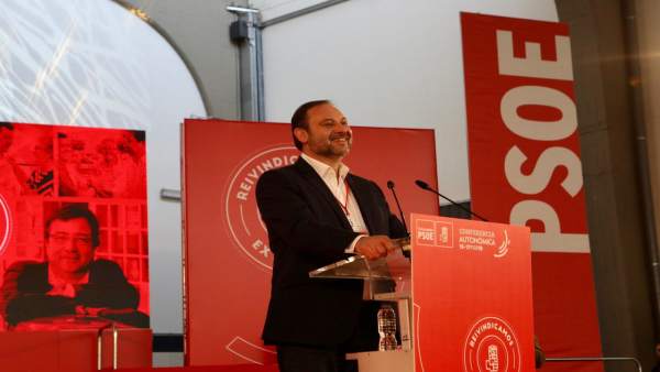 El ministro de Fomento, José Luis Ábalos, en Mérida El ministro de Fomento, José Luis Ábalos, en Mérida