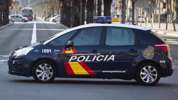 Vehículo de la Policía Nacional Vehículo de la Policía Nacional