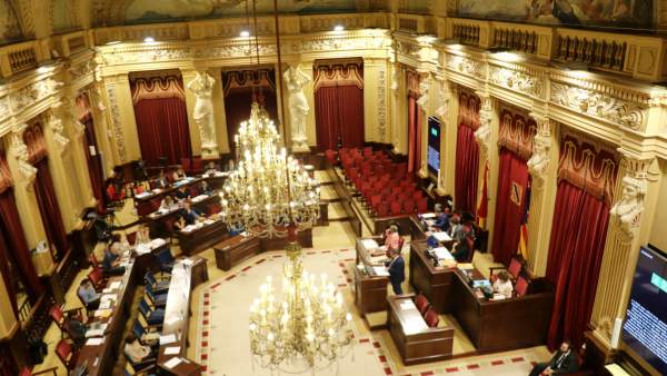 La sala de plenos del Parlament La sala de plenos del Parlament