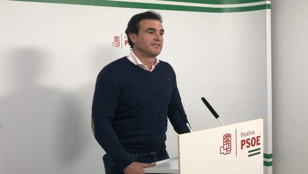 El secretario general del PSOE de Bollullos, Rubén Rodríguez. El secretario general del PSOE de Bollullos, Rubén Rodríguez.