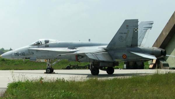 F-18 F-18