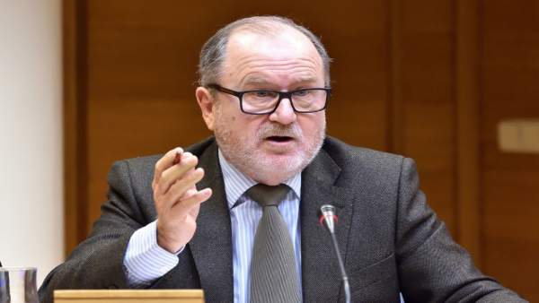 Font de Mora defèn la seua gestió en la comissió d'investigació sobre Taula Font de Mora defèn la seua gestió en la comissió d'investigació sobre Taula