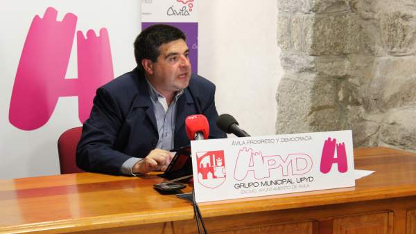 El concejal de UPyD en Ávila, Javier Cerrajero El concejal de UPyD en Ávila, Javier Cerrajero