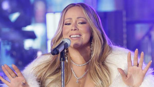 Mariah Carey cantando en Nueva York Mariah Carey cantando en Nueva York