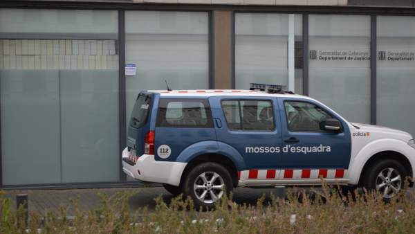Coche de los Mossos d'Esquadra en una imagen de archivo. Coche de los Mossos d'Esquadra en una imagen de archivo.