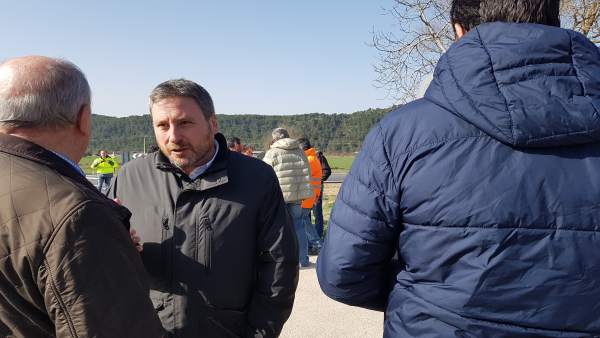 Soro ha visitado hoy este tramo de carretera en Biscarrués para conocer las obra Soro ha visitado hoy este tramo de carretera en Biscarrués para conocer las obra