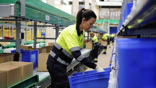 Mujer trabajadora Mujer trabajadora