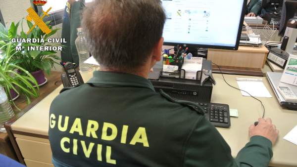Detenido un hombre por delito de revelación de secretos Detenido un hombre por delito de revelación de secretos