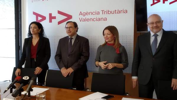 La Comissió Estat-Generalitat abordarà la possibilitat de recuperar partides dels PGE via decret llei La Comissió Estat-Generalitat abordarà la possibilitat de recuperar partides dels PGE via decret llei