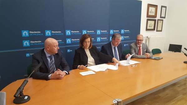 Firma para celebrar el I Encuentro Internacional de Amigos del Camino Firma para celebrar el I Encuentro Internacional de Amigos del Camino