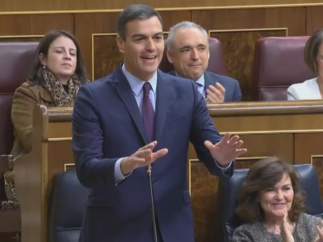 Pedro Sánchez: "Señor Casado tiene la lengua muy larga"
