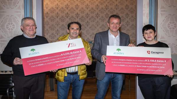El Ayuntamiento y la empresa Zaragoza y Eventos entregan a Atades la recaudación El Ayuntamiento y la empresa Zaragoza y Eventos entregan a Atades la recaudación