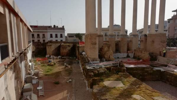 Obras en el Templo Romano de Córdoba para hacer visitable el interior Obras en el Templo Romano de Córdoba para hacer visitable el interior