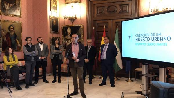 Antonio Muñoz presenta proyectos singulares para la ciudad Antonio Muñoz presenta proyectos singulares para la ciudad