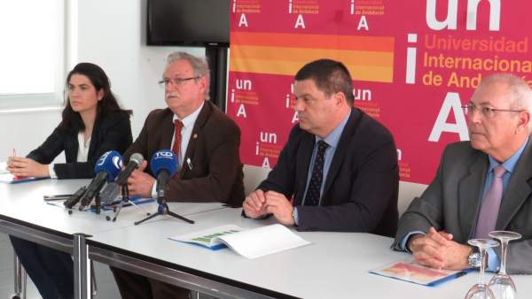 Presentación de la I Olimpiada Matemática de Andalucía Presentación de la I Olimpiada Matemática de Andalucía
