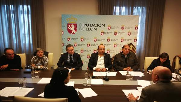 Reunión del Consorcio del Aeropuerto de León Reunión del Consorcio del Aeropuerto de León