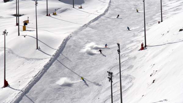 Sierra Nevada mejora la calidad de la nieve tras una inesperada nevada Sierra Nevada mejora la calidad de la nieve tras una inesperada nevada