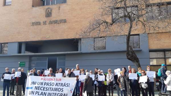 Concentración ante la Consejería Concentración ante la Consejería