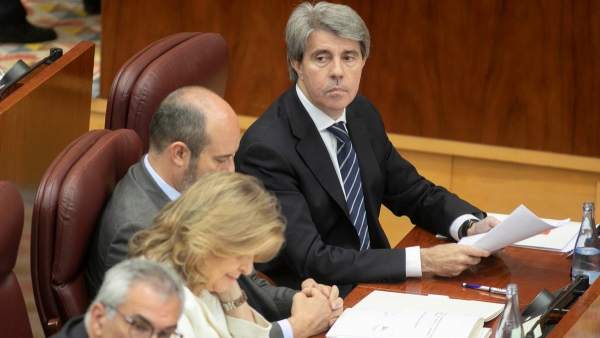 Ángel Garrido, junto a varios de sus consejeros, Ángel Garrido, junto a varios de sus consejeros,