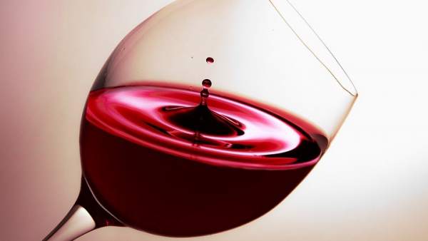 ¿Cómo eliminar las manchas de vino tinto? ¿Cómo eliminar las manchas de vino tinto?