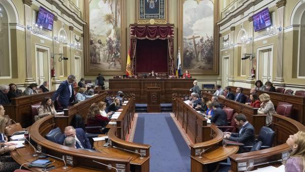 Pleno.- El Parlamento tramitará la reforma de la Ley de Cabildos para que los pr Pleno.- El Parlamento tramitará la reforma de la Ley de Cabildos para que los pr