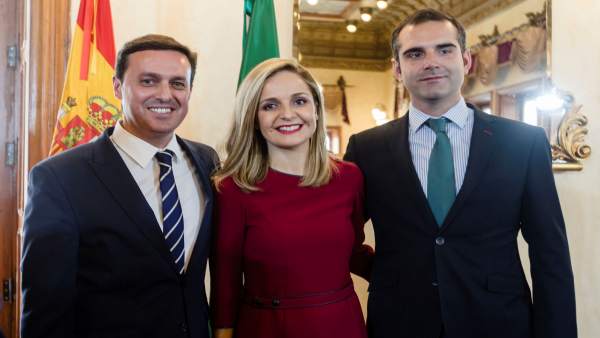 El presidente de la Diputación, la delegada de la Junta y el alcalde de Almería El presidente de la Diputación, la delegada de la Junta y el alcalde de Almería