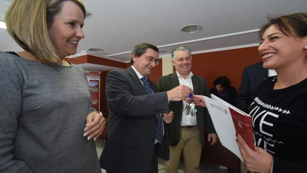 Visogsa Entrega En Castell De Ferro 16 Viviendas Protegidas De Alquiler Con Opci Visogsa Entrega En Castell De Ferro 16 Viviendas Protegidas De Alquiler Con Opci