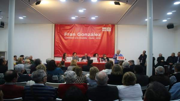 Asamblea del PSOE de Cádiz que ha aprobado la candidatura a las municipales Asamblea del PSOE de Cádiz que ha aprobado la candidatura a las municipales