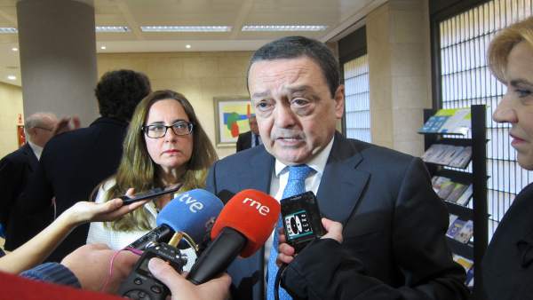 El presidente de la CROEM, José María Albarracín responde a los medios El presidente de la CROEM, José María Albarracín responde a los medios